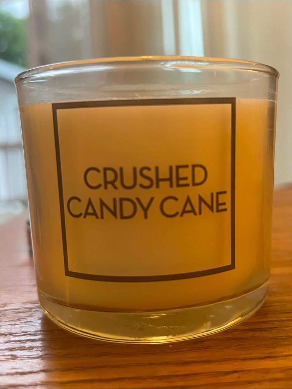 Bath & Body Works Crushed Candy Cane 4 oz Scented Candle Burns 20-30 hours